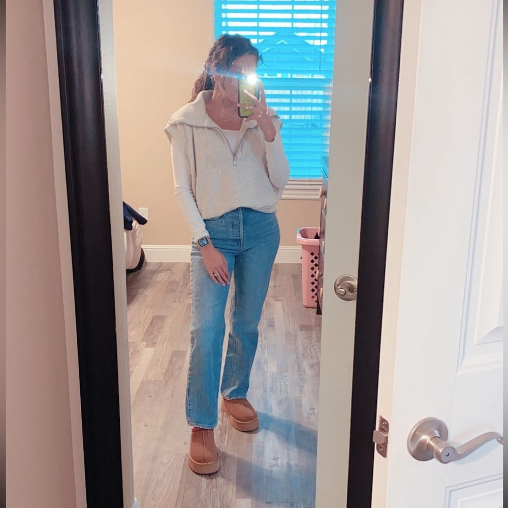 Aritzia Denim Forum The Joni High Rise jeans